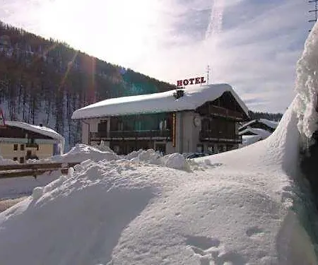 Sciatori Hotel 3*